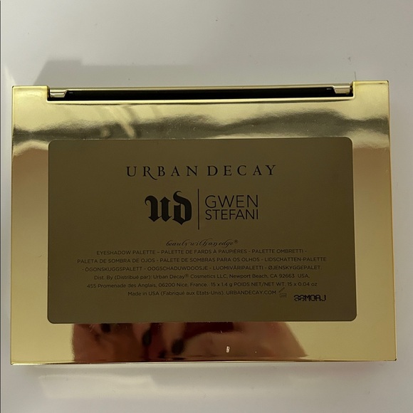 Urban Decay Gold and Black Eyeshadow Palette - Picture 3 of 4